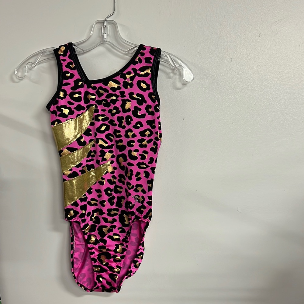 Tumbling - Dance - Gymnastics - Performance